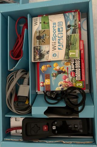 Wii Roja - Pack Super Mario Bros 25 Aniversario 