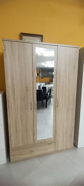 ARMARIO DE COLOR MADERA 3PUERTAS Y ESPEJO NUEVO