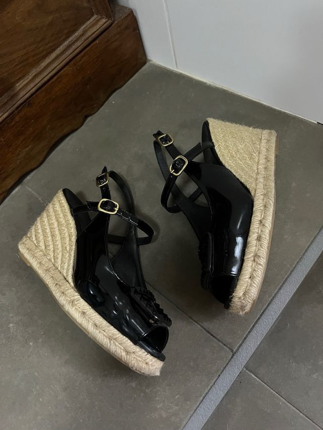 Sandalias MYPOL negras cuña