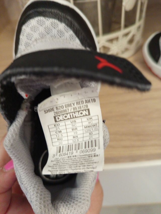 Zapatillas bebé talla 21 - Grises