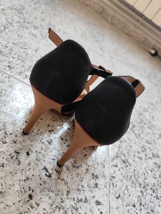 Sandalias de tacón negras