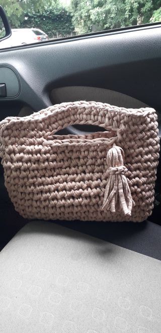 Borsa uncinetto beige fatta a mano