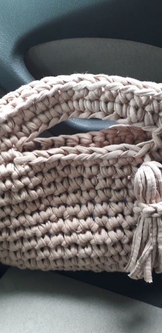 Borsa uncinetto beige fatta a mano
