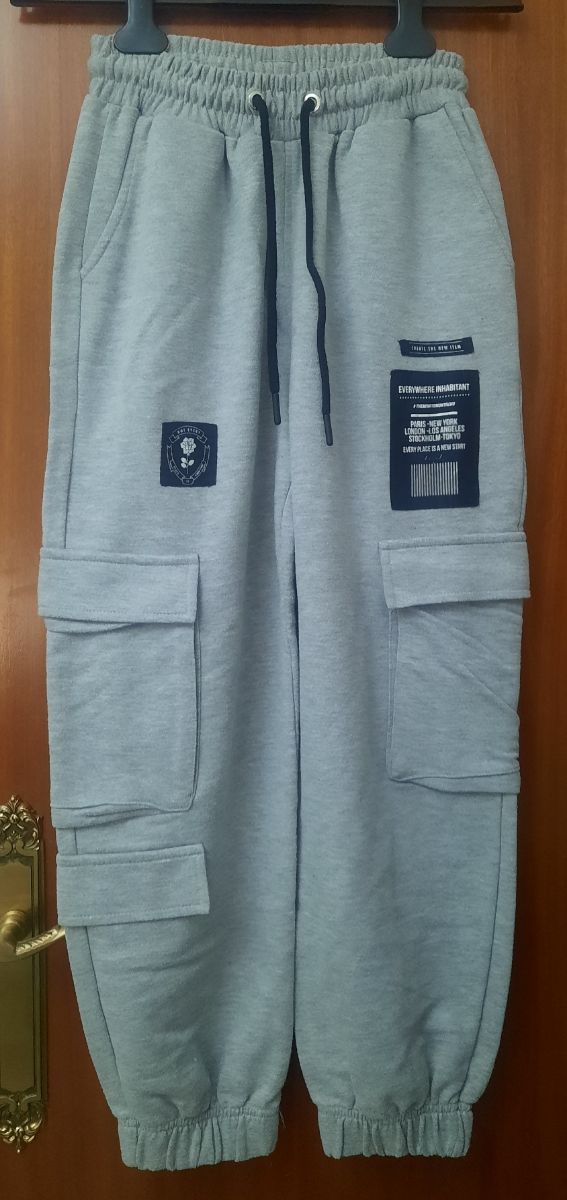 Pantalones Cargo Bershka XS Gris.