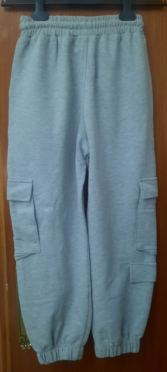 Pantalones Cargo Bershka XS Gris.