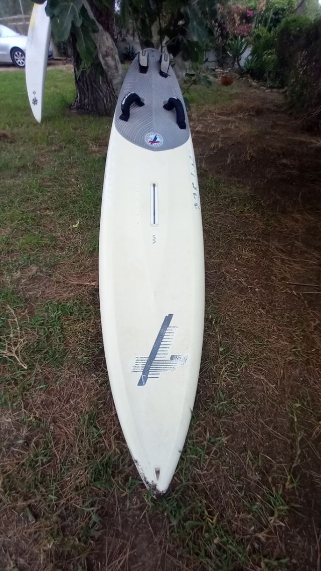 Tabla windsurf Tiga usada