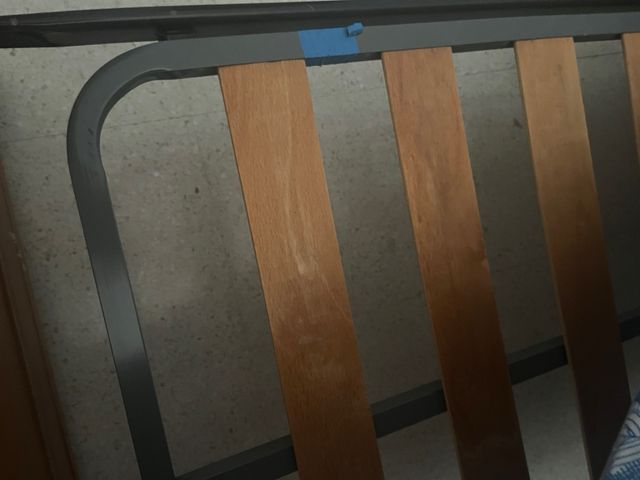 Cama madera maciza clásica