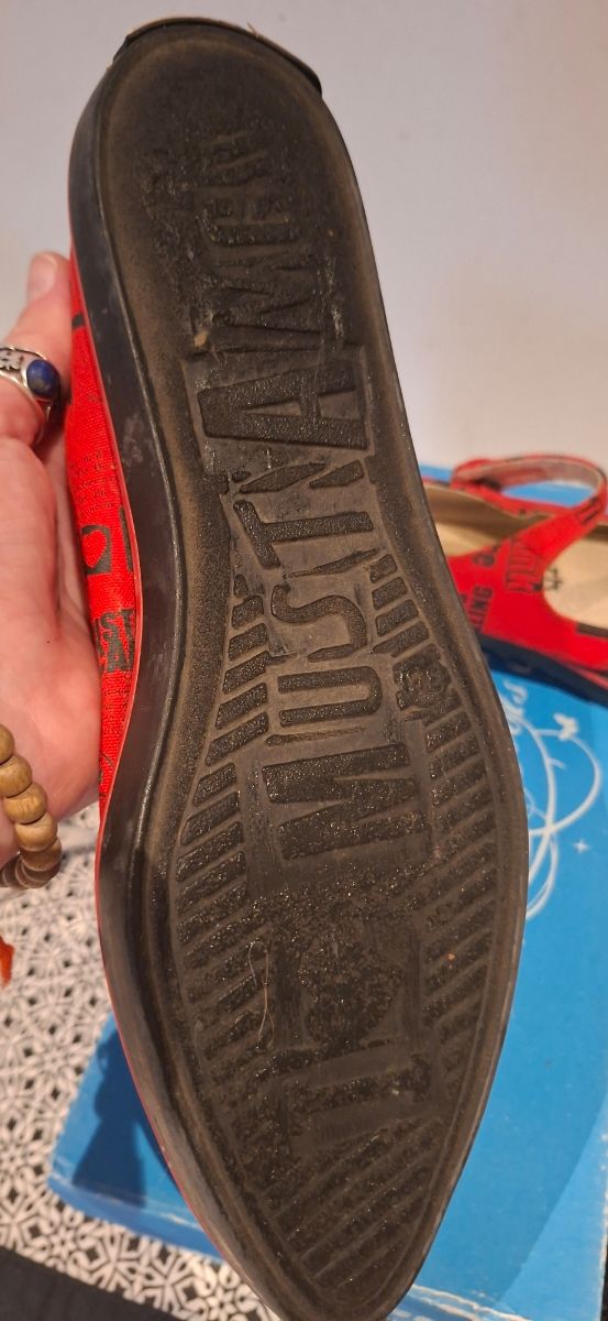 Merceditas rojas Mustang