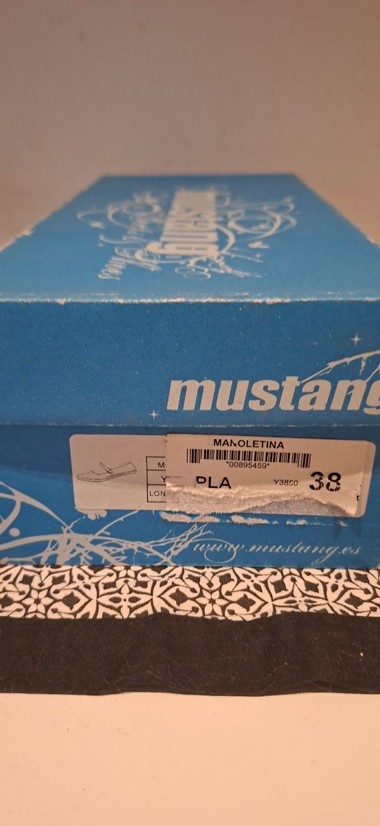 Merceditas rojas Mustang