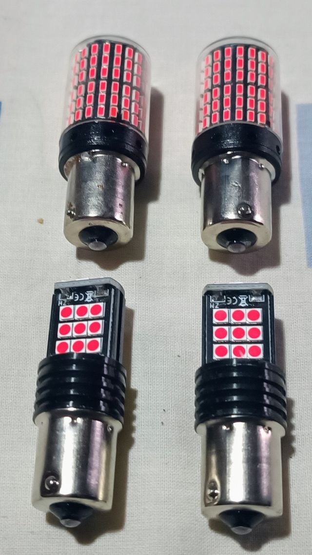 4 Bombillas LED para Coche - Rojo