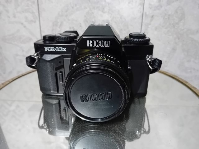 Ricoh KR-10X: Cámara réflex analógica