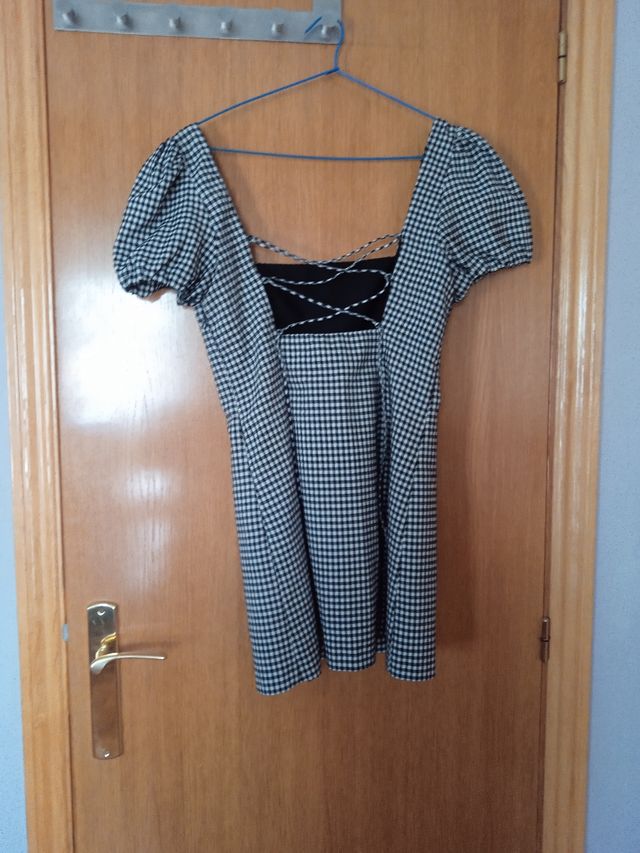 Vestido blanco y negro cuadros