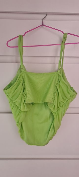 Top corto verde - Tirantes