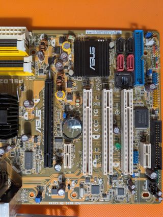 Placa base ASUS P5LD2 SE Socket 775  - 4GB RAM
