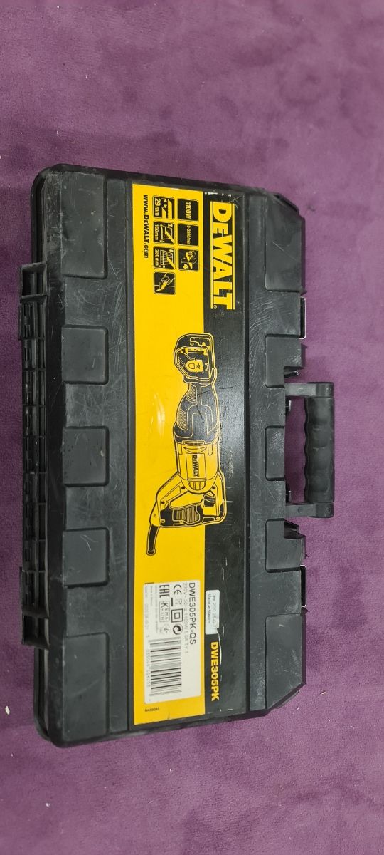 Sierra sable Dewalt DWE354-QS