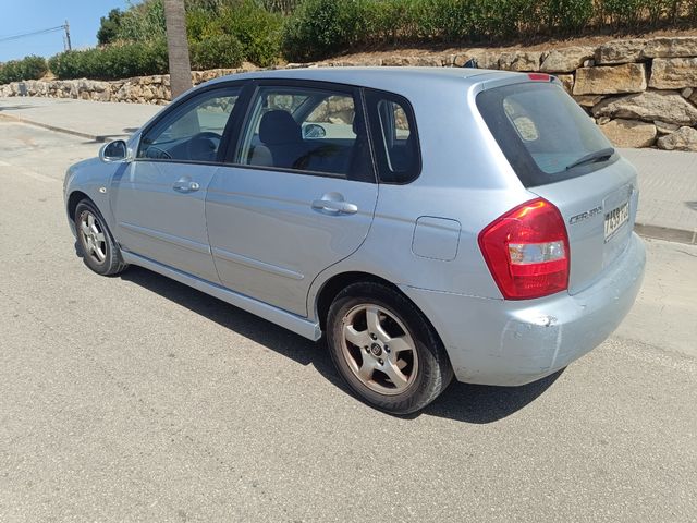 KIA Cerato 2.0 cdti diesel 