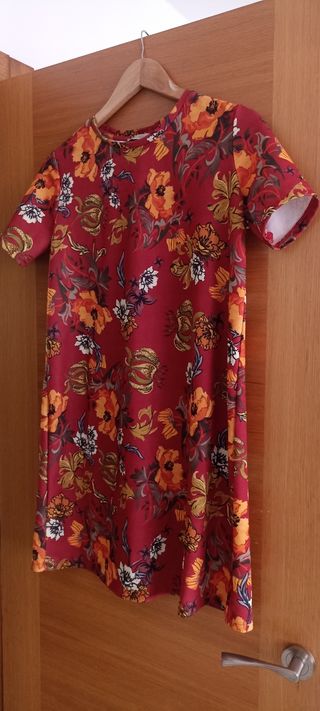 Vestido Zara rojo flores talla S