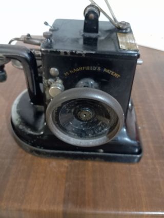 Máquina coser Hashfields antigua