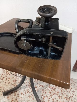 Máquina coser Hashfields antigua