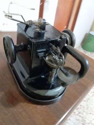 Máquina coser Hashfields antigua