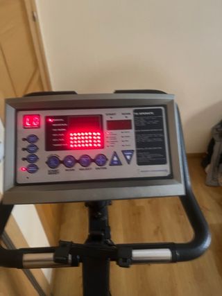 Bicicleta estática electromagnetica profesional