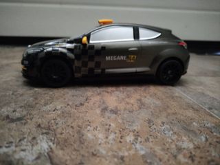 Coche teledirigido Renault Megane N4
