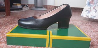 Zapatos negros mujer tacón bajo