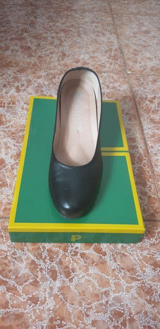 Zapatos negros mujer tacón bajo