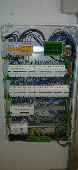 Instalaciones y Servicios integrales. 