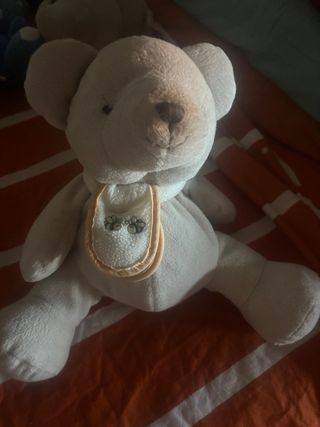 Peluches musicales: hipopótamo y oso