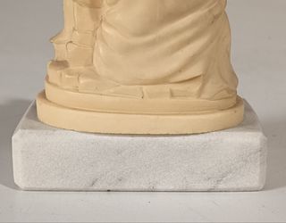 Statuina "La Pietà"di Michelangelo base in marmo 