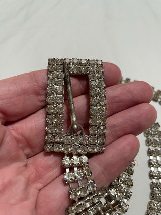 Cintura con strass argentata 100cm