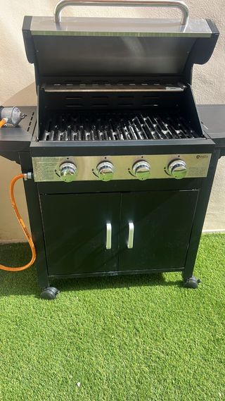 Barbacoa 4 fuegos - Impecable.Guadalmina Marbella
