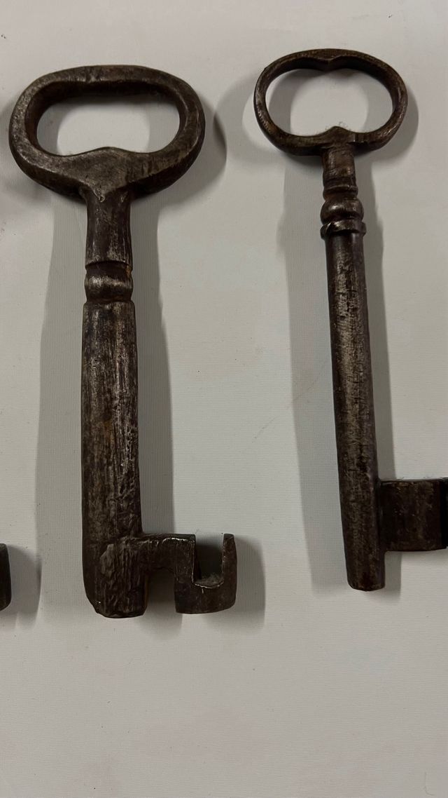 Chiavi antiche x porte