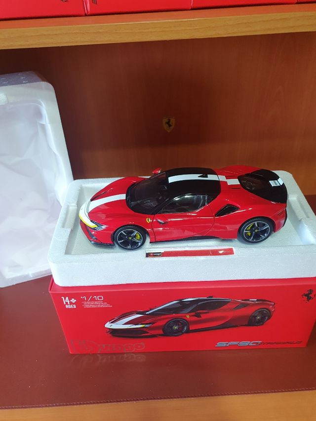 Ferrari SF90 Stradale Bburago scala da 1/18