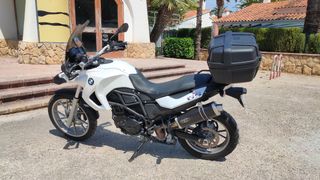 BMW F650GS bicilíndrica