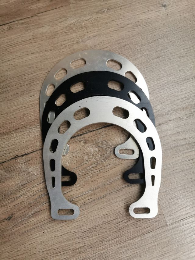 3 Gorilas Megamo Sanson