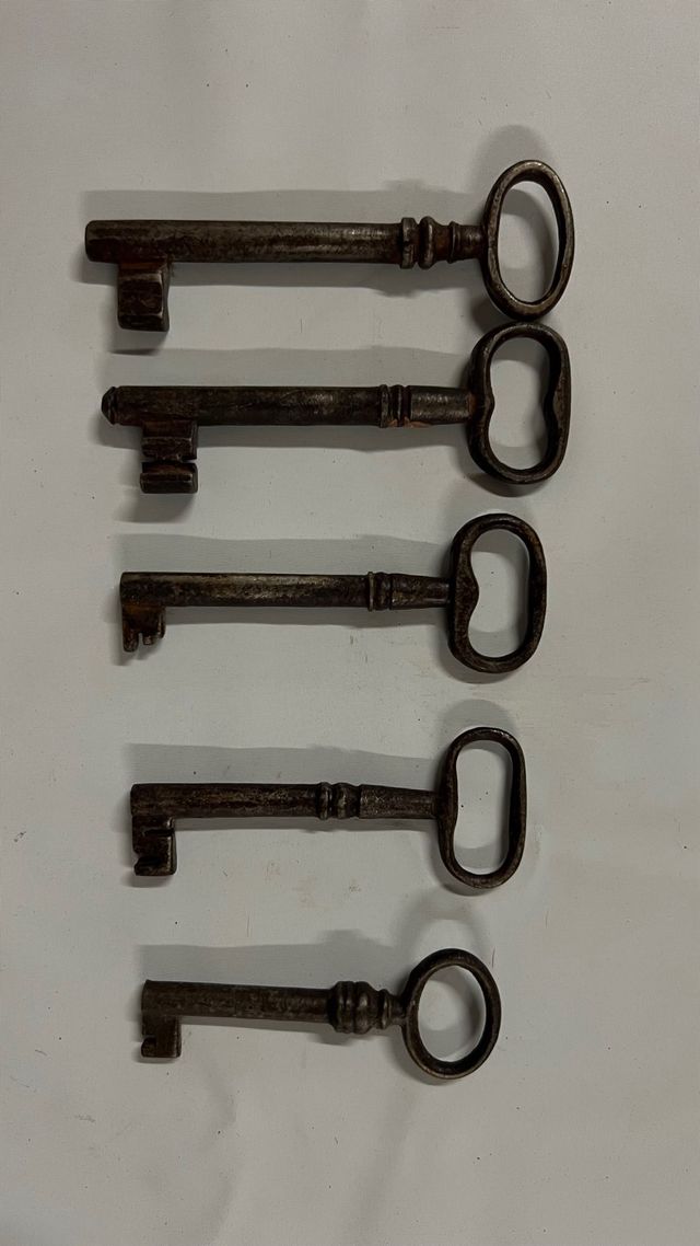 5 Chiavi Antiche in Ferro