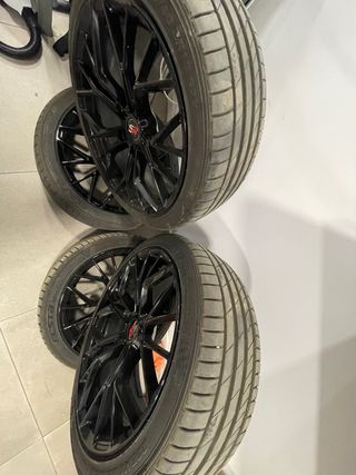 Llantas 225/40 R18 92Y - Neumáticos