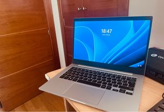 SAMSUNG Galaxy Book 2Go - Portátil Gris