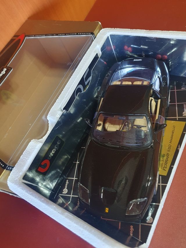 Ferrari 550 Maranello Bburago scala da 1/18