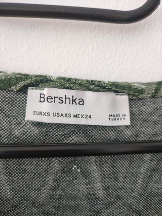Top manga larga estampado de Bershka 