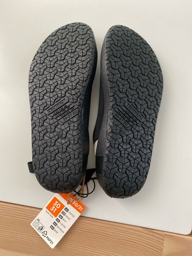 Escarpines Decathlon niño - talla 30-31