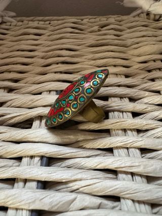 Anillo dorado grande