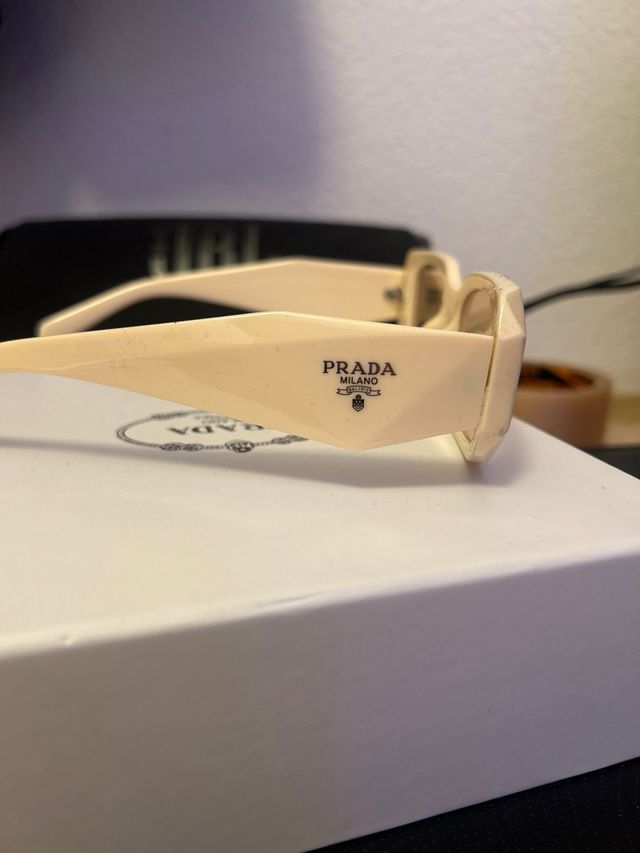 Gafas Prada beige