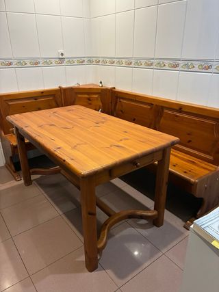 Mesa cocina madera maciza con banco rinconero 