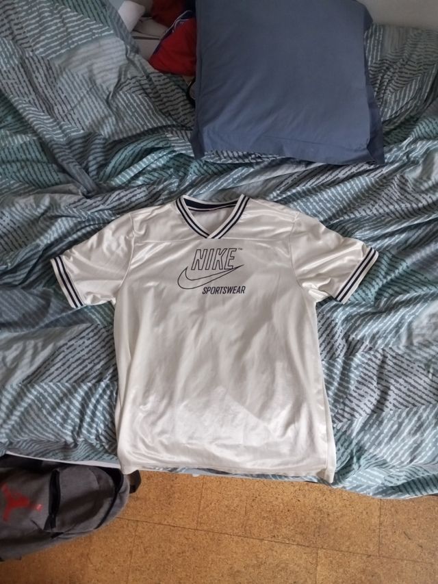 Camiseta Nike Sportswear blanca