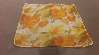 Pañuelo flores amarillo-naranja