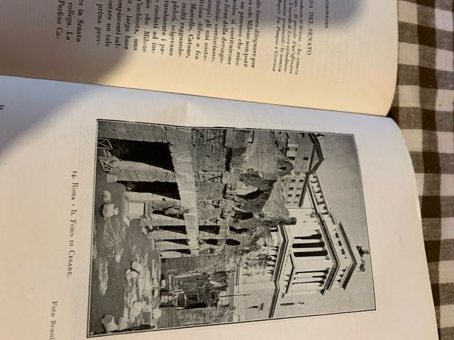 Libro antico di cicerone