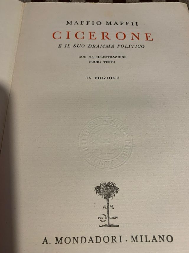 Libro antico di cicerone